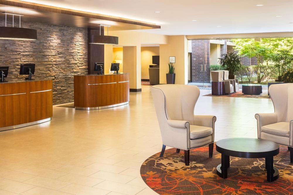 Sheraton Vancouver Airport Hotel Ричмонд Экстерьер фото