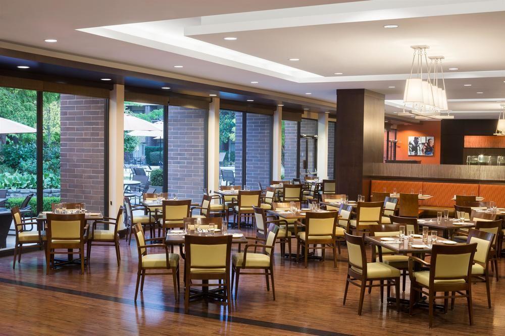 Sheraton Vancouver Airport Hotel Ричмонд Экстерьер фото