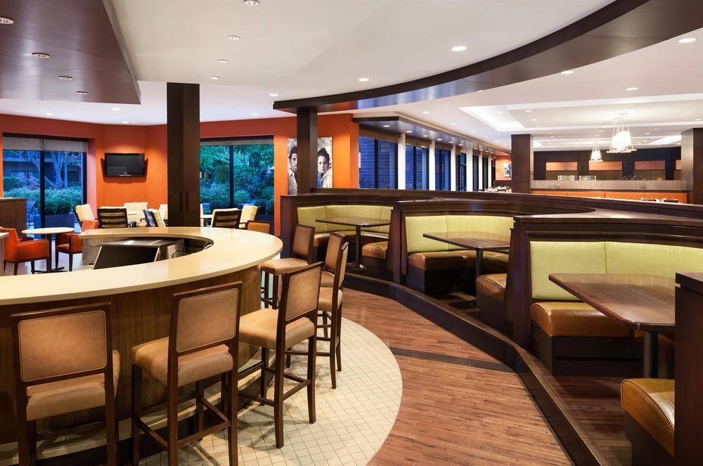 Sheraton Vancouver Airport Hotel Ричмонд Экстерьер фото