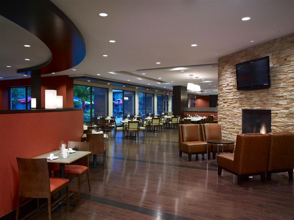 Sheraton Vancouver Airport Hotel Ричмонд Ресторан фото