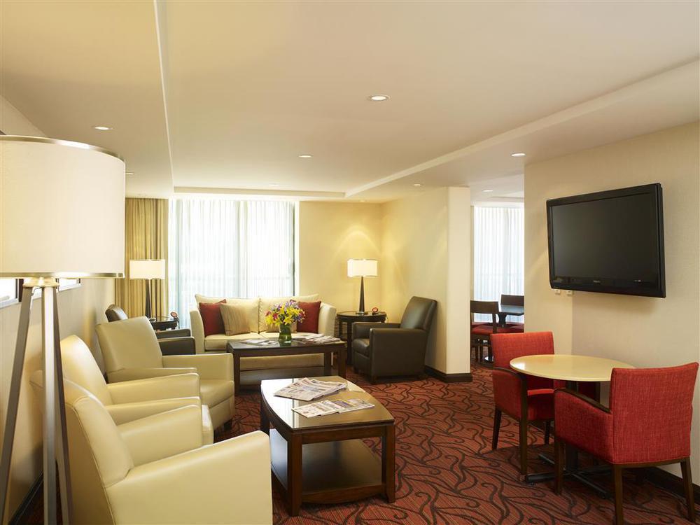 Sheraton Vancouver Airport Hotel Ричмонд Ресторан фото
