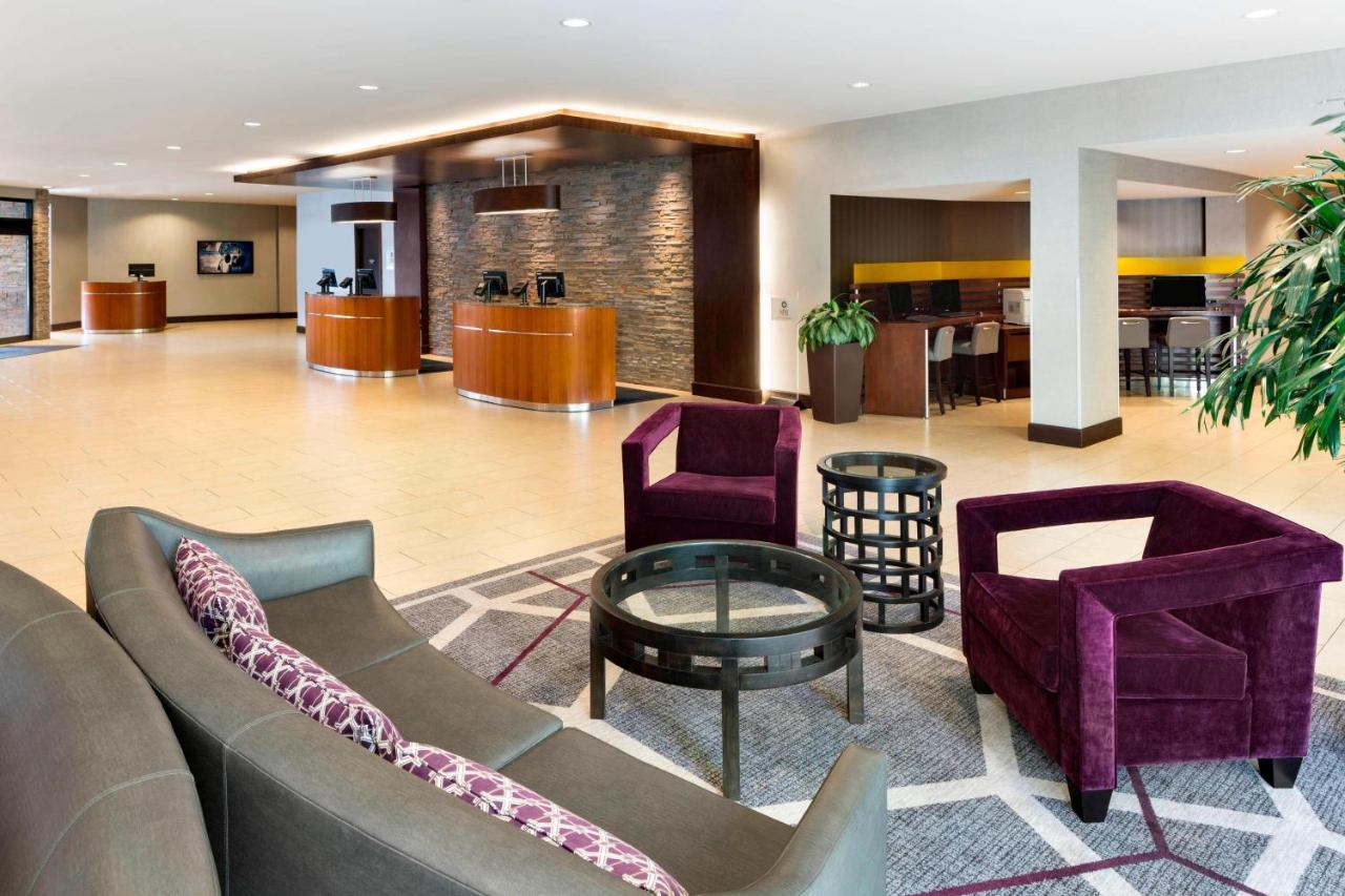 Sheraton Vancouver Airport Hotel Ричмонд Экстерьер фото