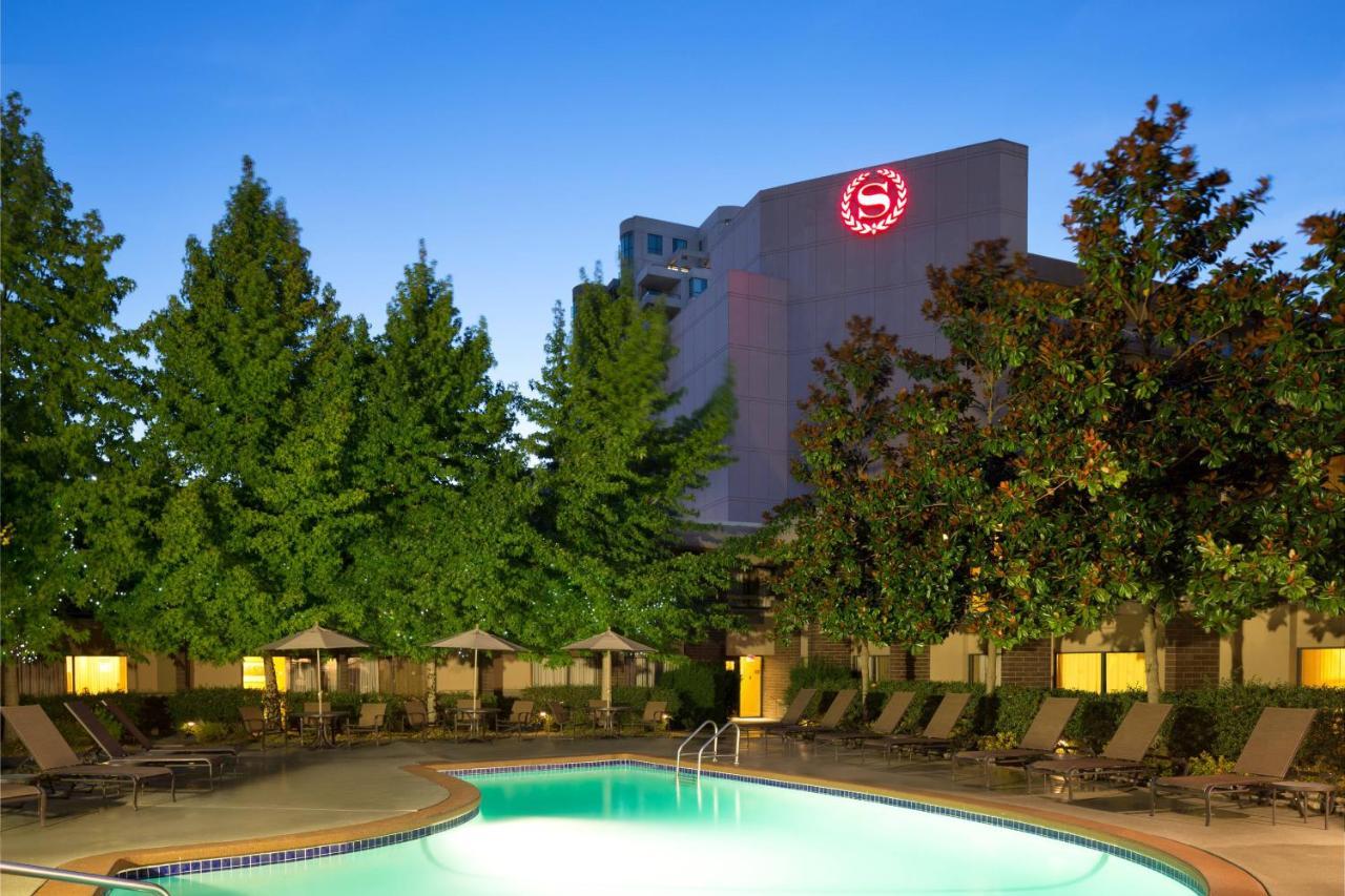 Sheraton Vancouver Airport Hotel Ричмонд Экстерьер фото