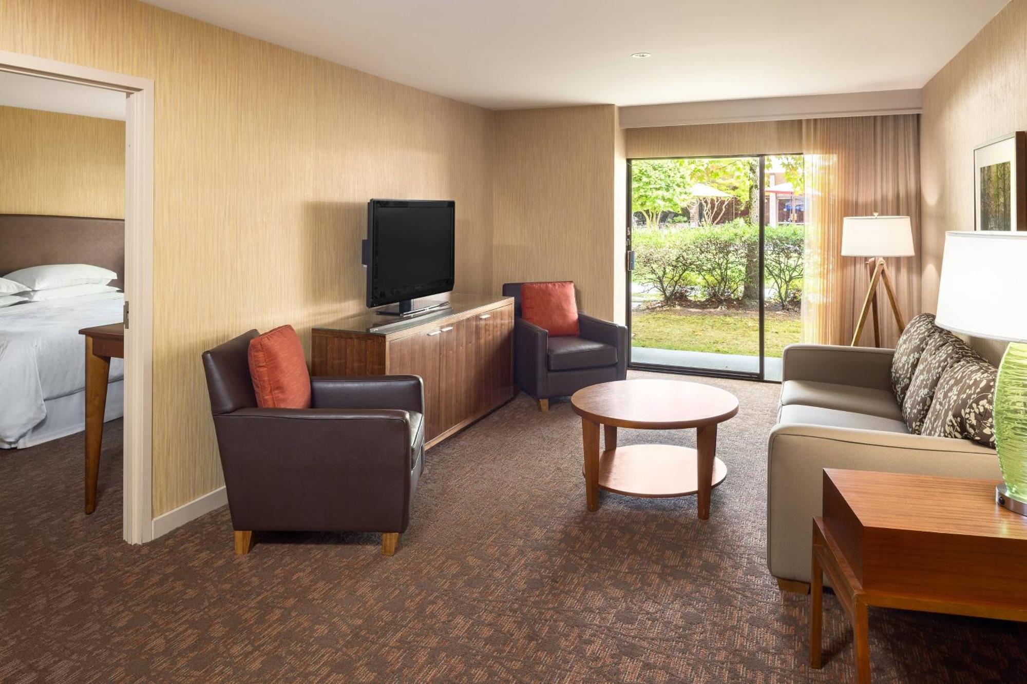 Sheraton Vancouver Airport Hotel Ричмонд Экстерьер фото